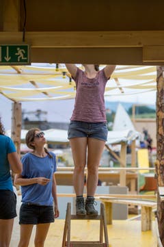 Impressionen der Aufbauarbeiten des Waldstock Open Air Spektakels. (Bild: Maria Schmid, Steinhausen, 26. Juli 2019)