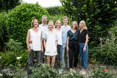 Die siebenköpfige Familie Odermatt aus Emmenbrücke: Von links die Eltern, die ältere Schwester Jolein und die Vierlinge. (Bild Manuela Jans-Koch, Emmenbrücke 11. Juli 2019)