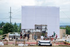 Impressionen der Aufbauarbeiten des Waldstock Open Air Spektakels. (Bild: Maria Schmid, Steinhausen, 26. Juli 2019)