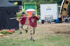 Impressionen der Aufbauarbeiten des Waldstock Open Air Spektakels. (Bild: Maria Schmid, Steinhausen, 26. Juli 2019)