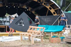 Impressionen der Aufbauarbeiten des Waldstock Open Air Spektakels. (Bild: Maria Schmid, Steinhausen, 26. Juli 2019)