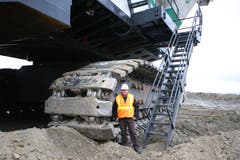 USA 2015: Ein besonders Privileg für Kari Feierabend: Besuch auf einem 1600 Tonnen schweren Elektroseilbagger P&H4100 in der Eagle Butte Mine in Wyoming. (Bild Kari Feierabend)