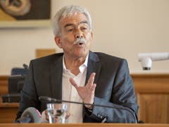 Rechtsanwalt Daniel Kettiger hat im Auftrag der Urner Regierung untersucht, ob ein Spurenermittler zu Recht nicht in den Ausstand hat treten müssen. (Bild: KEYSTONE/URS FLUEELER)