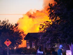 Durch das Erdbeben in Südkalifornien sind im Bezirk Kern County mehrere Feuer ausgebrochen. (Bild: KEYSTONE/AP The Daily Independent/JESSICA WESTON)