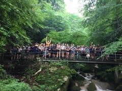 Während unser Wanderung konnten wir die wunderschöne Twannbachschlucht durchqueren. (Bild: Pfadi Zytturm Adligenswil, Pfadi; 7. Juli 2019)
