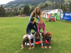 Foto- und Videoaufgaben: Menschenpyramide. (Bild: Sommerlager Stadt Kriens, 8. Juli 2019)