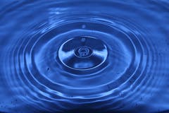 Wassertropfen. (Bild: Irene Wanner, Schötz, 6. Juli 2019)