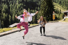 «Die Volkstanz-Lehrerinnen zeigen es uns vor wie es geht.» (Bild: Jubla Hohenrain-Kleinwangen)
