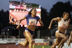 Mujinga Kambundji beim 200m Lauf der Frauen. (KEYSTONE/Alexandra Wey)