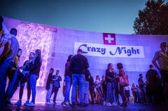 Müllheim TG - Impressionen von der Crazy Night in Müllheim. Der TV Müllheim organisiert diese Party seit 25 Jahren. Dieses Jahr mit einem riesen Wasserfall.