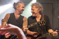 Spielfreudig: Die Musiker von Niedeckens BAP fühlten sich sichtlich Wohl an den 31. Jazztagen in Lichtensteig. (Bild: Sascha Erni)