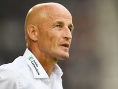 St. Gallens Trainer Peter Zeidler musste zuletzt den Sieg der Berner als verdient anerkennen (Bild: KEYSTONE/GIAN EHRENZELLER)