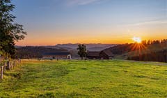 Sonnenuntergang bei Urnäsch Richtung Hochalp. (Bild: Luciano Pau)