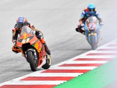 Brad Binder hält WM-Leader Alex Marquez in Schach (Bild: KEYSTONE/AP/KERSTIN JOENSSON)
