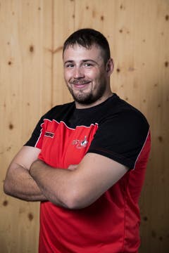 Michael Hess Geburtsdatum: 4. 1. 1992Wohnort: Rothenthurm Beruf: Bauspengler Grösse/Gewicht: 185 cm/96 kg Anzahl Kränze: 3/1