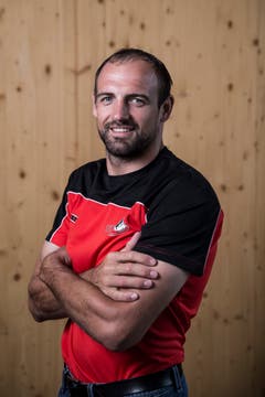 Bruno Linggi Geburtsdatum: 9. 9. 1985Wohnort: Goldau Beruf: Polymechaniker Grösse/Gewicht: 180 cm/87 kg Anzahl Kränze: 31/1