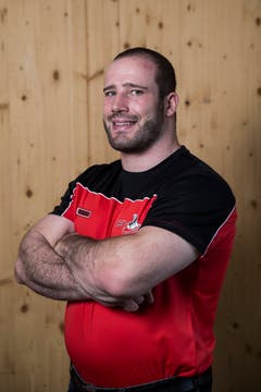 René Suppiger Geburtsdatum: 21. 1. 1990Wohnort: Sursee Beruf: Lebensmittelingenieur FH Grösse/Gewicht: 189 cm/106 kg Anzahl Kränze: 31/6