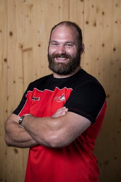 Benji von AhGeburtsdatum: 15. 2. 1987Wohnort: GiswilBeruf: SBB-SpezialmonteurGrösse/Gewicht: 188 cm/120 kgAnzahl Kränze: 71/3