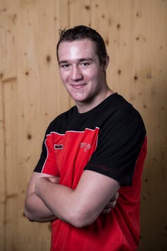 Reto Kaufmann Geburtsdatum: 1. 4. 2002Wohnort: Wilihof Beruf: Landmaschinenmechaniker Grösse/Gewicht: 195 cm/100 kg Anzahl Kränze: 1/1
