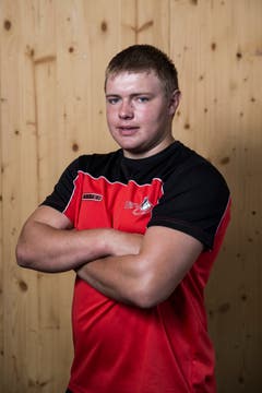 Simon SchmidGeburtsdatum: 6. 1. 2000Wohnort: FlühliBeruf: MaurerGrösse/Gewicht: 166 cm/96 kgAnzahl Kränze: 3/1