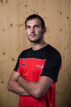 Fabian ArnoldGeburtsdatum: 21. 10. 1995Wohnort: SchattdorfBeruf: AgrarhändlerGrösse/Gewicht: 188 cm/85 kgAnzahl Kränze: 3/1
