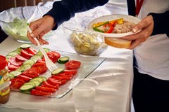 Koscheres Buffet im «Dom». (Bild: Colin Frei)