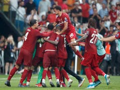 Der Jubel der Reds nach dem 5:4 gewonnenen Penaltyschiessen (Bild: KEYSTONE/AP/THANASSIS STAVRAKIS)
