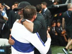 In aller Freundschaft: Jürgen Klopp und Frank Lampard, die renommierten Trainer (Bild: KEYSTONE/EPA/SEDAT SUNA)
