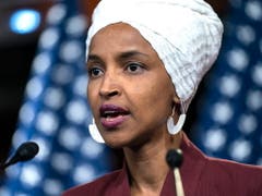 Vor einem erwarteten Besuch der demokratischen US-Abgeordneten Rashida Tlaib und Ilhan Omar (im Bild) in Israel und den Palästinensergebieten gibt es Spannungen. (Bild: KEYSTONE/EPA/JIM LO SCALZO)