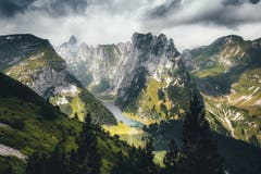 Zu sehen ist der wunderschöne Fälensee bei der Bollenwees. (Bild: Marc Bollhalder)