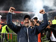Ein Moment, der haften blieb: Urs Fischer feiert den Aufstieg in der Relegation gegen den VfB Stuttgart (Bild: KEYSTONE/DPA/JÖRG CARSTENSEN)