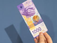 Wer heute 1000 Franken in Schweizer Bundesobligationen investiert, erhält in zehn Jahre rein rechnerisch betrachtet nur knapp 900 Franken zurück. (Bild: KEYSTONE/ENNIO LEANZA)
