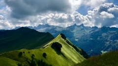 Gratwanderung: Chlingenstock-Fronalpstock. (Bild: Peter Bumbacher, Huserstock, 14. August 2019)