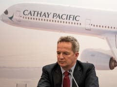 Der Konzernchef von Cathay Pacific, Rupert Hogg, tritt auf Druck Chinas von seinem Amt zurück. (Bild: KEYSTONE/EPA/JEROME FAVRE)