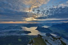 Sonnenaufgang auf dem Esel, kurz nach 6 Uhr. (Bild: Marco Rinaldo, Pilatus, 17. August 2019)