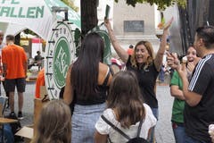 Glück am FC St.Gallen-Glücksrad. (Bild: Hanspeter Schiess - 17. August 2019)