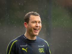 Stephan Lichtsteiner spielt künftig in der Bundesliga für Augsburg (Bild: KEYSTONE/MELANIE DUCHENE)