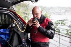 Doch bevor es losgehen kann, wird die Ausrüstung vorbereitet und kontrolliert.(Bild: Manuela Jans-Koch, Hergiswil, 10. August 2019)