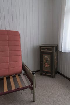 Renovierungsbedürftiges Zimmer.