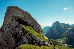 Wunderbare Aussicht auf beide Seiten. Auf dem Weg von der Meglisalp zum Schäfler. (Bild: Mirco Good)