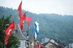Impressionen des Festumzuges vom Landsgemeindeplatz in die Arena. (Bild: Maria Schmid)