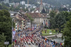 Ganz Zug scheint auf den Beinen. (Bild: KEYSTONE/Urs Flüeler, 23. August 2019)