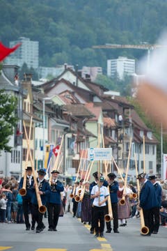 Impressionen des Festumzuges vom Landsgemeindeplatz in die Arena. (Bild: Maria Schmid)