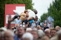 Impressionen des Festumzuges vom Landsgemeindeplatz in die Arena. (Bild: Maria Schmid)