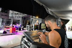 Nicht mehr lange bis zum Auftritt: Zeit für den Soundcheck.