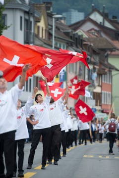 Impressionen des Festumzuges vom Landsgemeindeplatz in die Arena. (Bild: Maria Schmid)