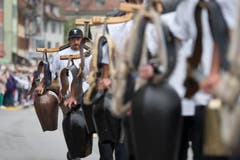 Impressionen des Festumzuges vom Landsgemeindeplatz in die Arena. (Bild: Maria Schmid)