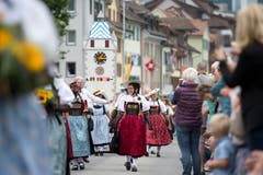 Impressionen des Festumzuges vom Landsgemeindeplatz in die Arena. (Bild: Maria Schmid)