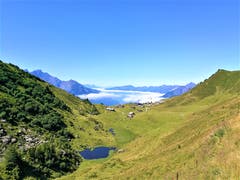 Herrliche Aussicht auf Käserstatt und das Nebelmeer. (Bild: Urs Gutfleisch, Hasliberg, 23. August 2019)