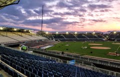 Abendstimmung in der ESAF Arena, die Ruhe vor dem Sturm (Bild: Anita Imfeld-Leu, Zug, 22. August 2019)